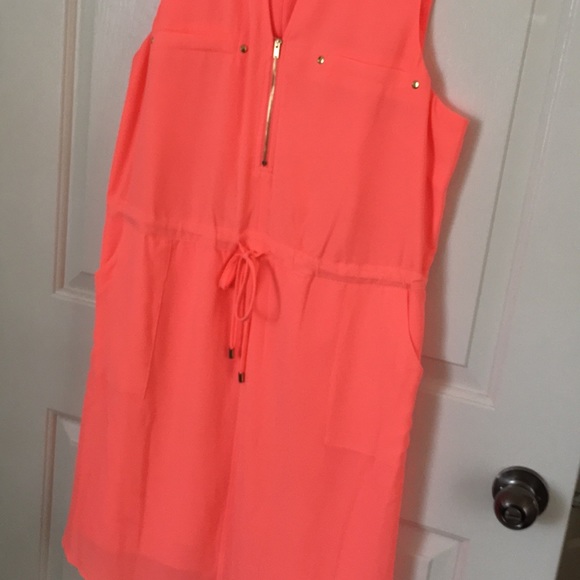 Lines neon dress w/ pockets - Picture 3 of 3